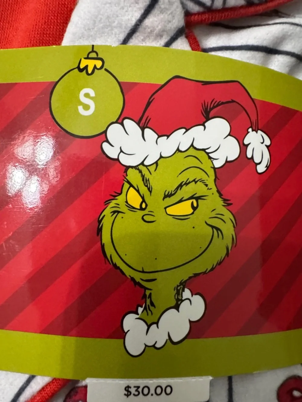 Women's 2 piece pajama set . The Grinch from Target with tags and smoke free - Picture 5 of 5